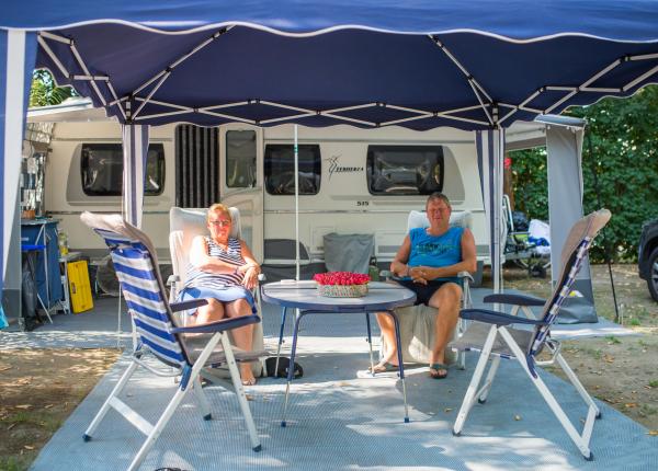 campingtahiti nl aanbieding-op-staanplaats-voor-camperisten-in-camping-village-op-de-lidi-di-comacchio-met-korting-code-en-camper-club 027