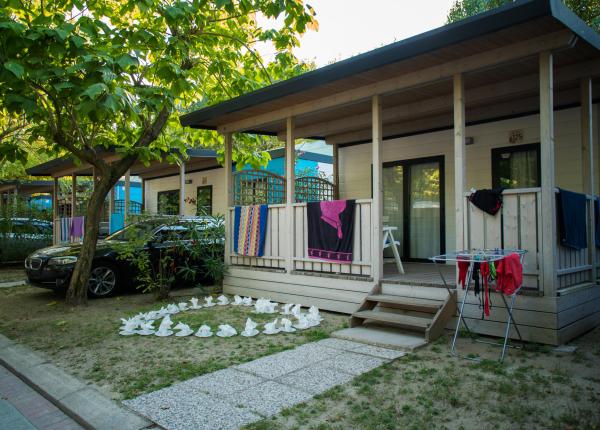 campingtahiti it ponte-del-2-giugno-al-mare-sui-lidi-di-comacchio-in-camping-village-con-parcheggio-e-piscine 029